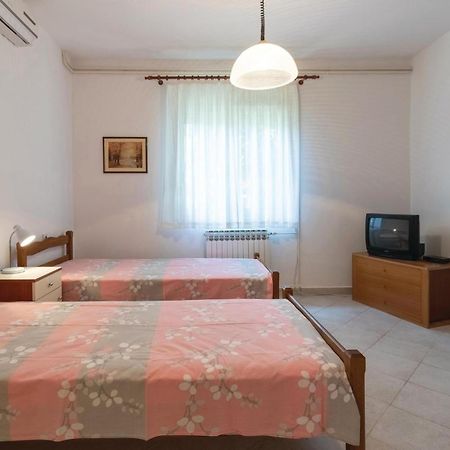 Nice Apartment In Zadar With Kitchen Εξωτερικό φωτογραφία